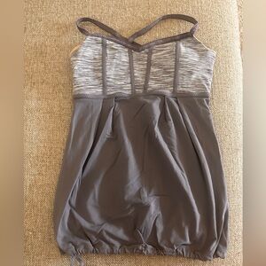 Lululemon top size 6 with built in bra and pads